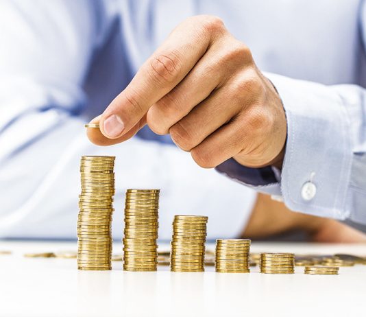 Economistii spun lucruri trasnite. Ce legatura este intre lungimea fustei doamnelor si criza financiara