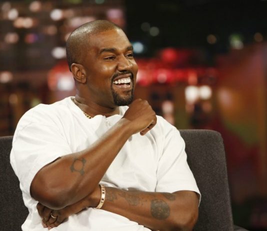 Kanye West sarbatoreste 10 ani de la lansarea albumului sau de debut – ”The College Dropout”