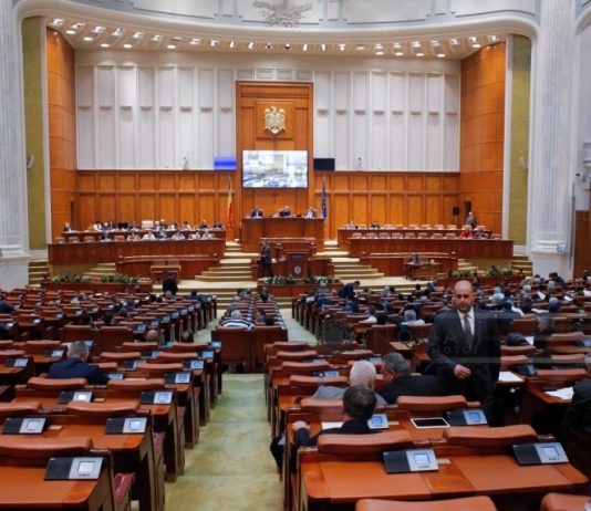 Cum explodeaza violenta ca institutie in pseudo-democratii. Din agora lui Aristot in piata lui Arafat