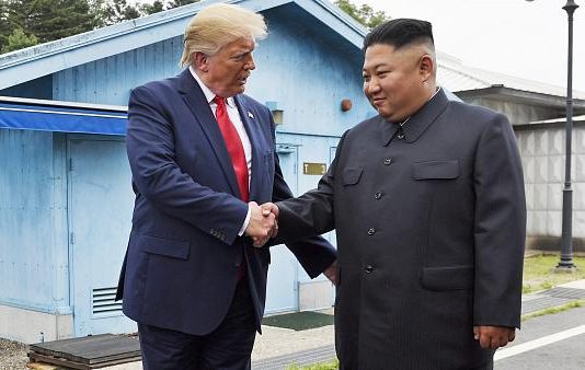 Politica externa a SUA: Cum vor face Biden sau Trump relatiile cu prietenii si dusmanii?