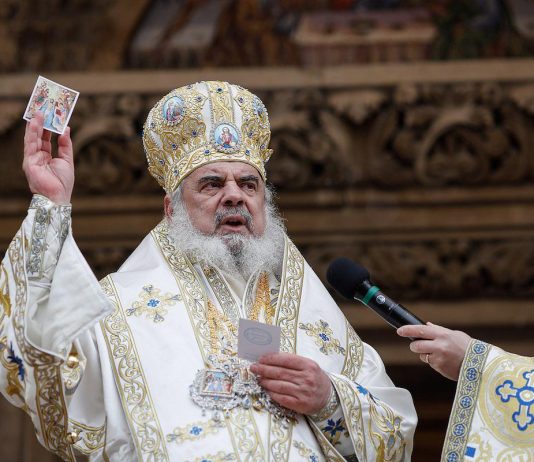 Patriarhul Daniel sugereaza pedeapsa divina pentru politicienii care au interzis pelerinajul
