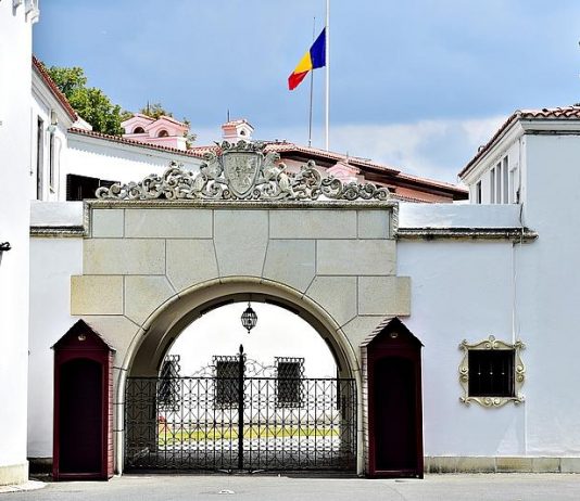 Palatul Elisabeta din Bucuresti se redeschide pentru vizitatori, noul sezon este dedicat regelui Mihai I