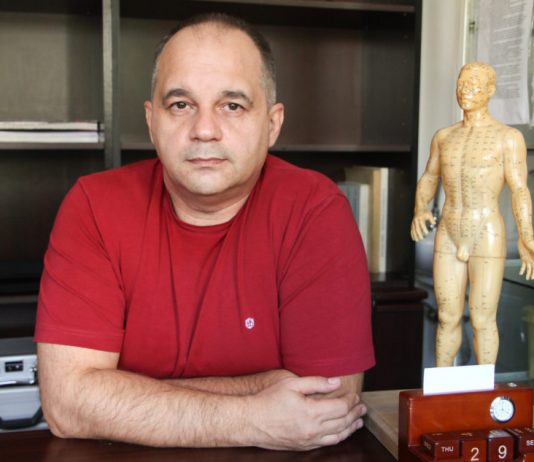 Doctorul Codrut Tutu vindeca orice boala cu ace si plante